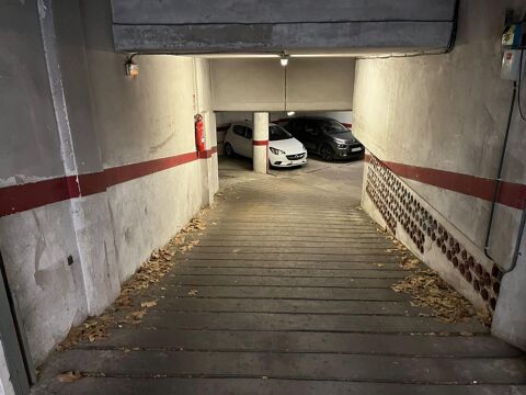 Parking space in Sant Narcís