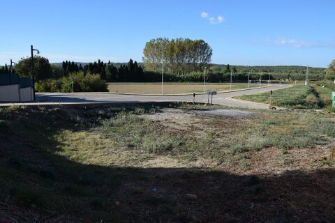 Building land single-family home in Jafre